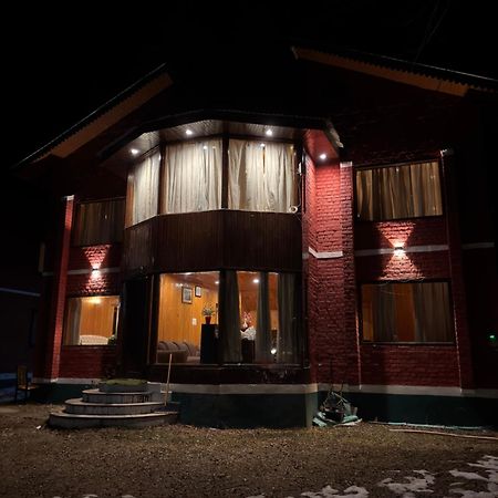 The Pinus Resort Pahalgām Exterior photo