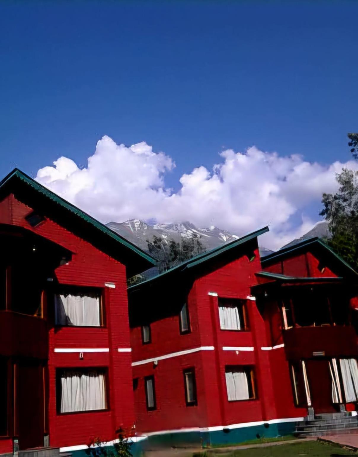 The Pinus Resort Pahalgām Exterior photo