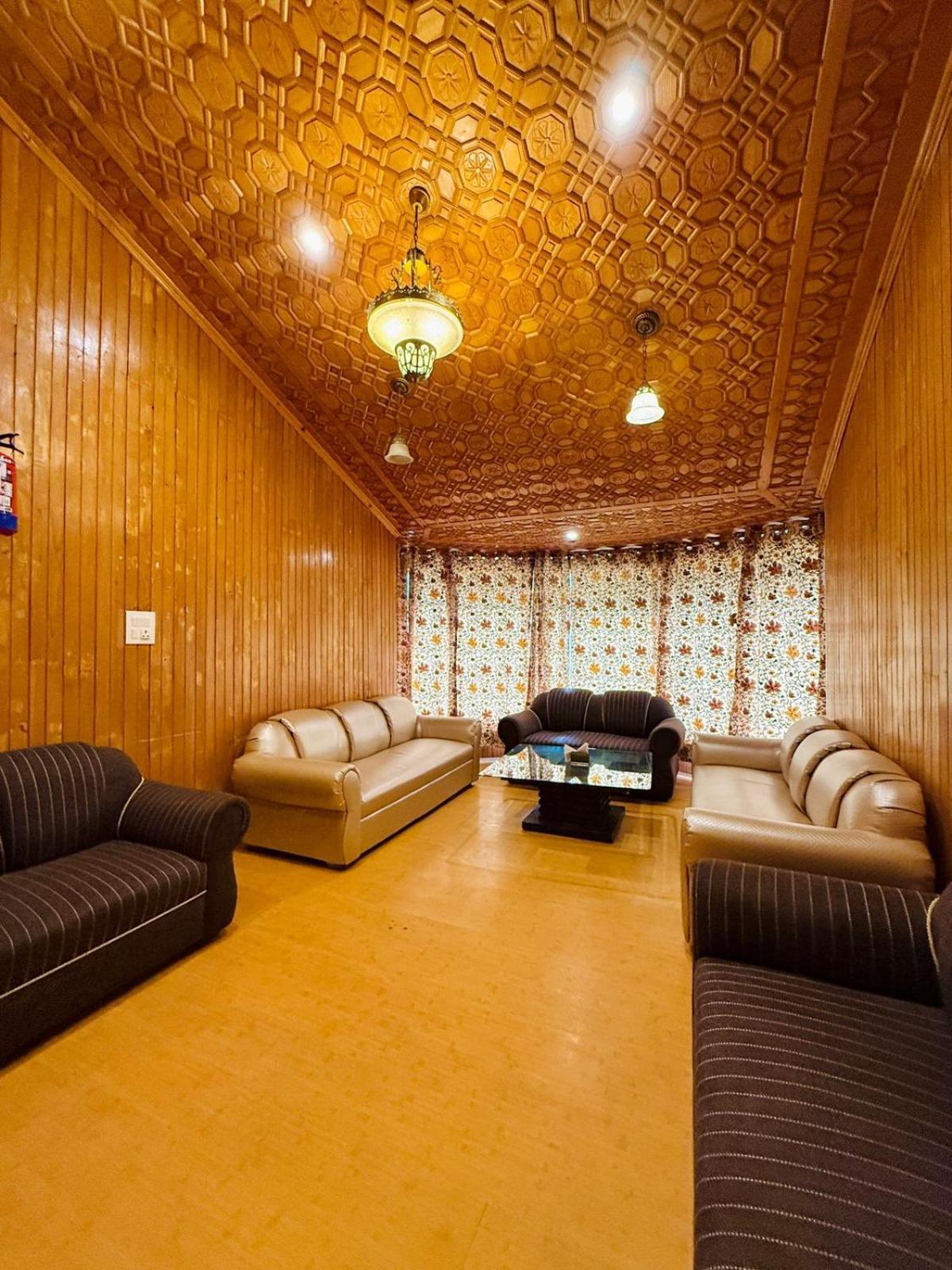 The Pinus Resort Pahalgām Exterior photo